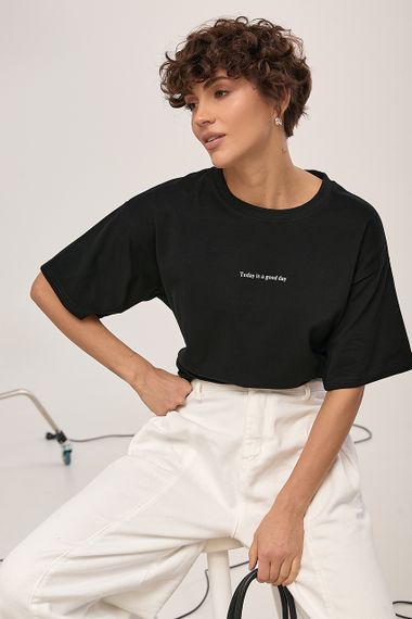 Однотонна футболка з написом вільного фасону - чорний цвет, ONE SIZE (є розміри)