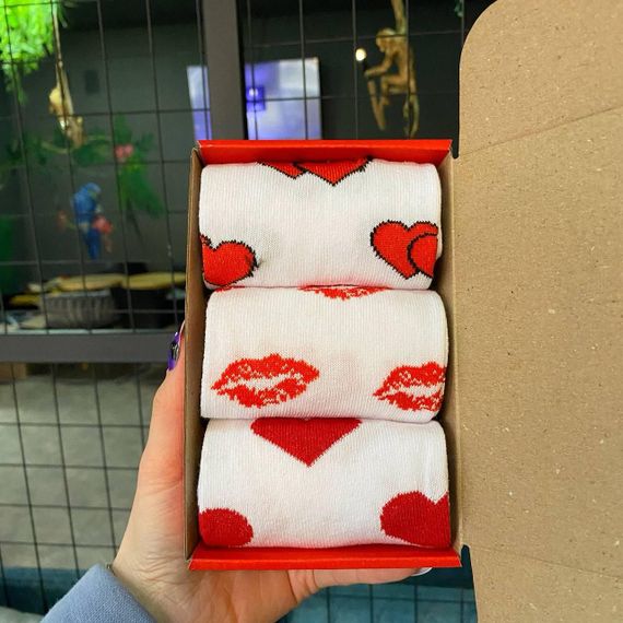 Подарочный набор мужских носков в коробке размер 40-45 3 пары цвет белый ч3бокс024 | Зображення 1