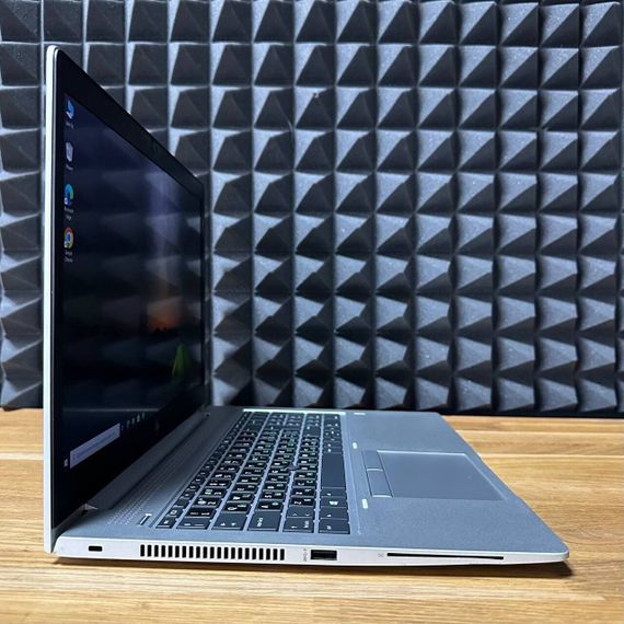 Ноутбук Б-клас HP EliteBook 755 G5 / 15.6" (1920x1080) IPS / AMD Ryzen 3 Pro 2300U (4 ядра по 2.0 - 3.4 GHz) / 8 GB DDR4 / 256 GB SSD / AMD Radeon Vega 6 Graphics / WebCam б/в | Зображення 4