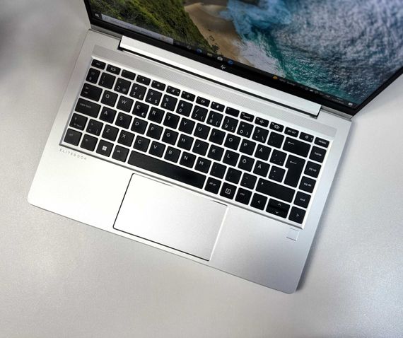 Ультрабук HP EliteBook 645 G9 / 14" (1920x1080) IPS / AMD Ryzen 5 Pro 5675U (6 (12) ядер по 2.3 - 4.3 GHz) / 8 GB DDR4 / 256 GB SSD / AMD Radeon RX Vega 7 / WebCam б/у | Зображення 4