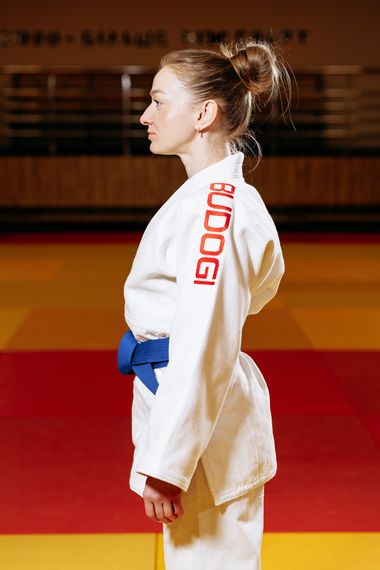 Біле кімоно для дівчат/жінок, дзюдо, TM BUDOGI серія PRO, зріст 180 см, щільність 650 гр/м.кв. | Зображення 5