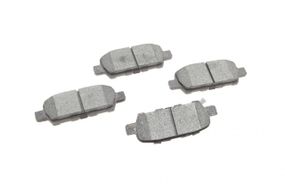 Колодки тормозные задние Renault Koleos Nissan Juke Qashqai X-Trail Suzuki 08- Akebono  209120