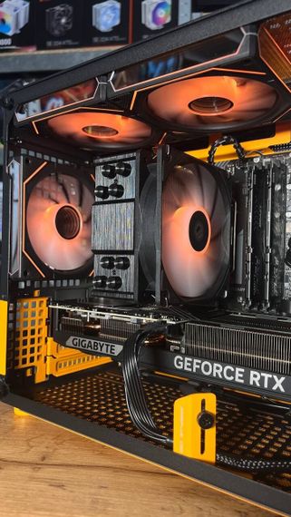 Збірка під замовлення: ігровий ПК Jonsbo Z20 Black/Orange Tower / AMD Ryzen 7 7700 (8 (16) ядер по 3.8 - 5.3 GHz) / 32 GB DDR5 / 1000 GB SSD M.2 / nVidia GeForce RTX 5070, 12 GB GDDR7, 192-bit / 750W | Зображення 4