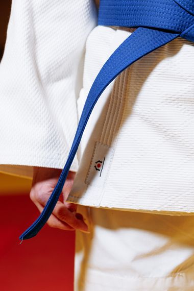 Біле кімоно для дівчат/жінок, айкідо, TM BUDOGI, зріст 150 см, щільність 500 гр/м.кв. | Зображення 2