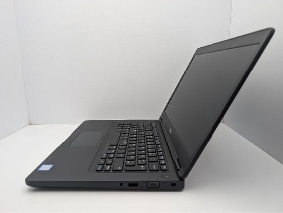 Ноутбук Dell Latitude 5490 / 14" (1920x1080) IPS / Intel Core i5-8250U (4 (8) ядра по 1.6 - 3.4 GHz) / 8 GB DDR4 / 500 GB HDD / Intel UHD Graphics 620 б/у | Зображення 4