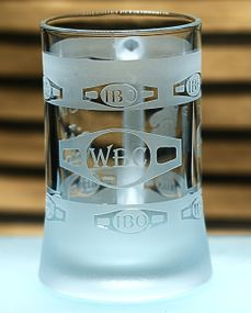 Пивний келих 670 мл Усік символ непереможності та волі до перемоги подарунок для фаната боксу кухоль з гравіюванням