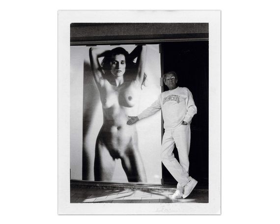 Лучшие фотографы мира книга с работами Хельмута Ньютона Helmut Newton "Polaroids" Taschen книги для фотографов | Зображення 3