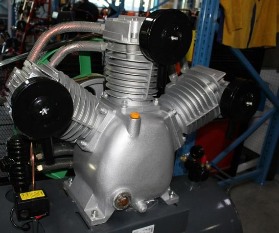 Поршневий повітряний компресор 300 л GTM KCJ3120-300L ремінний | Зображення 4