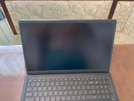 Ультрабук Dell Inspiron 15 3511 / 15.6" (1920x1080) IPS / Intel Core i5-1135G7 (4 (8) ядра по 2.4 - 4.2 GHz) / 8 GB DDR4 / 256 GB SSD / Intel Iris Xe Graphics / WebCam б/в | Зображення 6