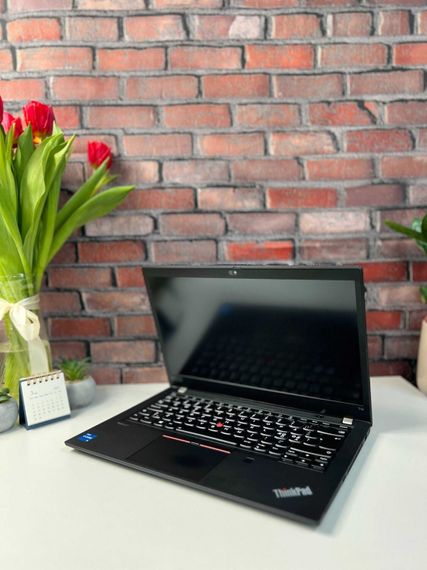 Ультрабук Lenovo ThinkPad T14 Gen 2 / 14" (1920x1080) IPS / Intel Core i5-1135G7 (4 (8) ядра по 4.2 GHz) / 16 GB DDR4 / 256 GB SSD M.2 / Intel Iris Xe Graphics / WebCam б/в | Зображення 7