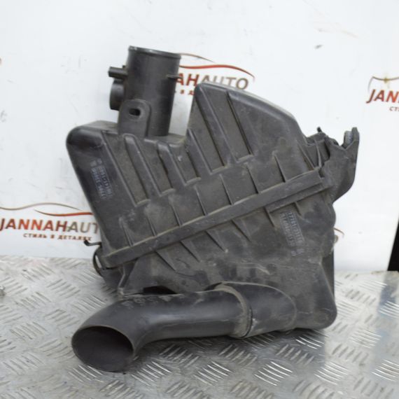 Корпус повітряного фільтра Toyota Yaris 2003-2005 Тойота Яріс 1770533050 1770133110 | Зображення 1