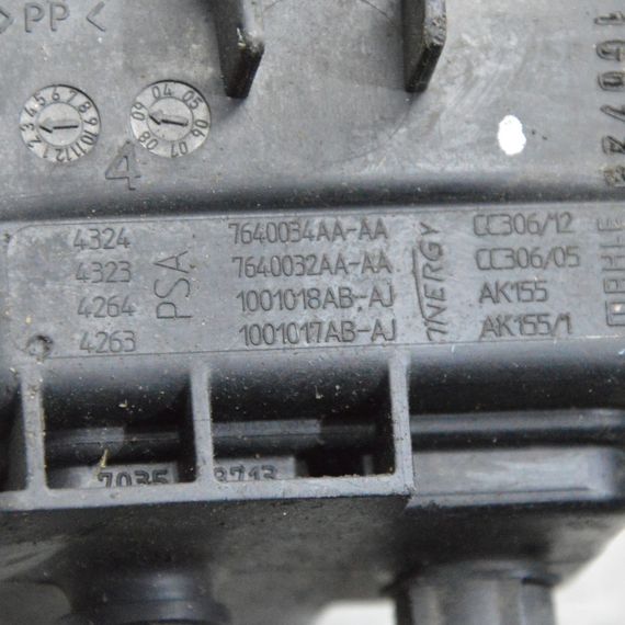 Фільтр парів палива 1.4 / 1.6 VTI Citroen C3 Picasso 2008-2012 Вугільний фільтр адсорбер Сітроен ц3 Пікассо 7640034AAAA | Зображення 3