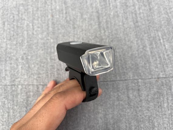 Вело фара передня та задня Bike Light 025 велосипедний акумуляторний ліхтар на велосипед з кріпленням | Зображення 5