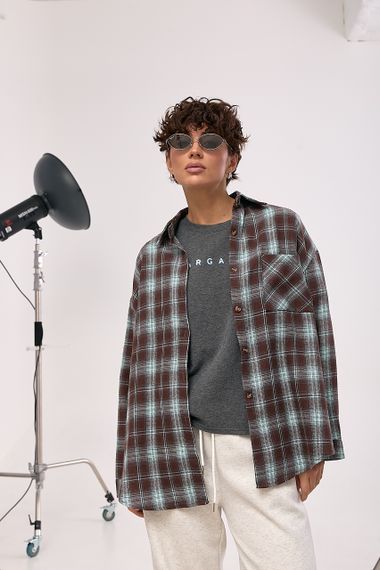 Вільна сорочка в клітинку з написом на спині - коричневий цвет, ONE SIZE (є розміри) | Зображення 3