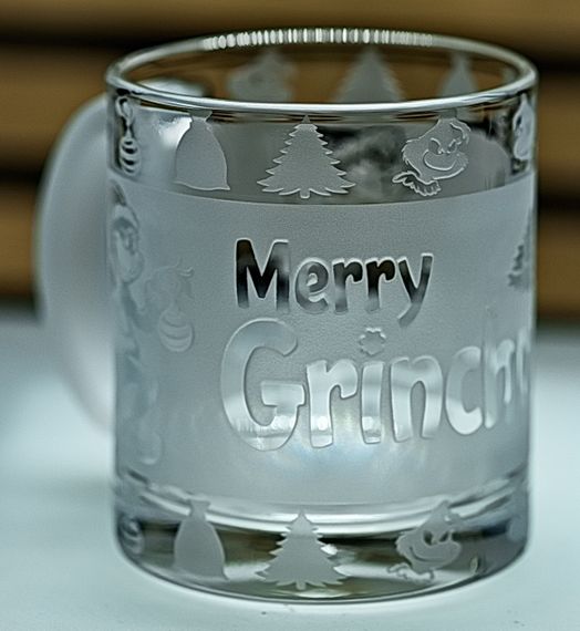 Чашка скляна 320 мл з гравіюванням Merry Grinchmas із Грінчем подарунок на Новий Рік