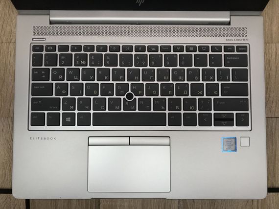 Ультрабук Б-класс HP EliteBook 830 G5 / 13.3" (1920x1080) IPS / Intel Core i7-8650U (4 (8) ядра по 1.9 - 4.2 GHz) / 8 GB DDR4 / 256 GB SSD M.2 / Intel UHD Graphics 620 / WebCam / USB 3.1 / HDMI б/у | Зображення 6