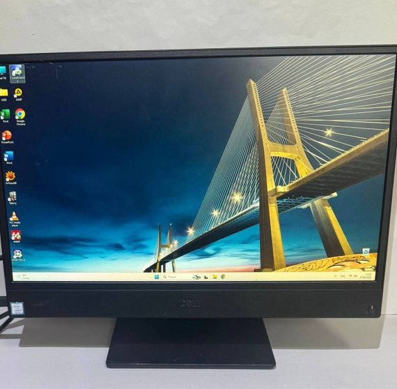 Моноблок Б-класс Dell OptiPlex 5260 / 21.5" (1920x1080) IPS / Intel Core i5-8500 (6 ядер по 3.0 - 4.1 GHz) / 16 GB DDR4 / 128 GB SSD + 500 GB HDD / Intel UHD Graphics 630 / WebCam б/у | Зображення 1