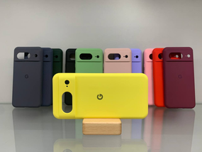 Google Pixel 8 Протиударний чохол з логотипом софт тач жовтий