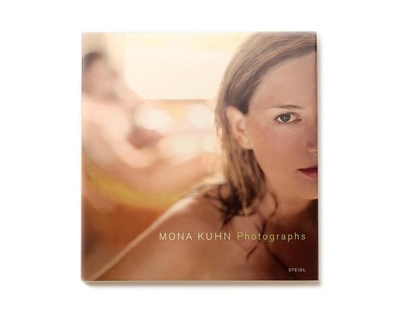 Книга про искусство фотографии альбом с работами Моны Кун Mona Kuhn "Photographs" книги о ню фотографах