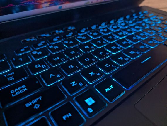 Игровой ноутбук Asus ROG Zephyrus GA503Q / 15.6" (2560x1440) IPS / AMD Ryzen 9 5900HS (8 (16) ядер по 3.0 - 4.6 GHz) / 24 GB DDR4 / 1000 GB SSD / nVidia GeForce RTX 3070, 8 GB GDDR6, 256-bit / Windows 11 б/у + Подарок Беспроводная мышь / USB | Зображення 7