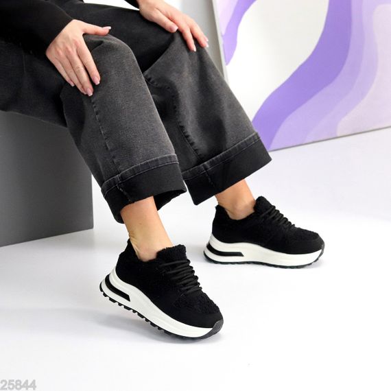 Молодежные теплые очаровательные черные кроссовки шок-цена 37
