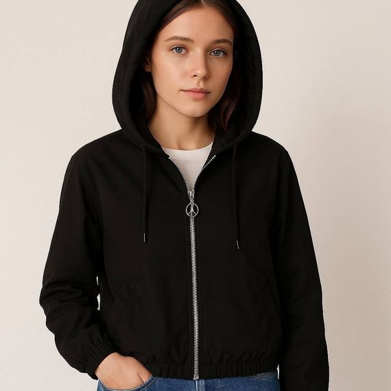 Женская короткая легкая куртка ветровка из плащевки на молнии с капюшоном  цвет черный, размер 42/46 HI2746 | Зображення 3