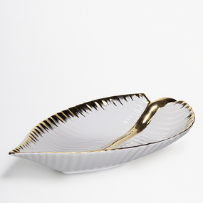 Блюдо декоративное в форме листика 40 см фарфоровое белое с золотом WH046