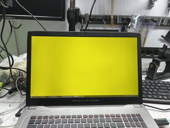 Игровой ноутбук Б-класс Asus ROG Strix GL702VM-DS74 / 17.3" (1920x1080) IPS / Intel Core i7-7700HQ (4 (8) ядра по 2.8 - 3.8 GHz) / 16 GB DDR4 / 960 GB SSD / nVidia GeForce GTX 1060, 3 GB GDDR5, 192-bit / WebCam б/у + Подарок Беспроводная мышь HOCO GM28 | Зображення 6