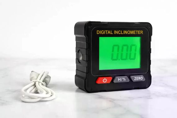 Цифровой инклинометр-угольомер с лазером магнитный USB • Электронный измеритель угла наклона и уровня для строительства, монтажа и | Зображення 4