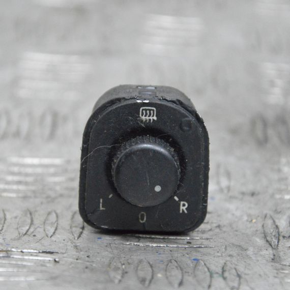 Блок керування дзеркалами Volkswagen Golf V Passat B6 Jetta Датчик обігрівача дзеркал Фольксваген 1K0959565F