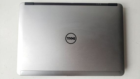 Ноутбук Dell Latitude E6440 / 14" (1366x768) TN / Intel Core i5-4310M (2 (4) ядра по 2.7 - 3.4 GHz) / 16 GB DDR3 / 200 GB SSD + 500 GB HDD / AMD Radeon HD 8690M, 1 GB GDDR5, 64-bit / WebCam / DVD-ROM б/у | Зображення 6
