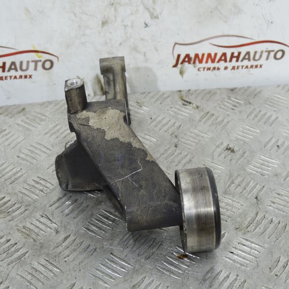 Кронштейн генератора Kia Sorento 2.5 CRDI 2002-2009 Кронштейн кріплення генератора Кіа Соренто | Зображення 3