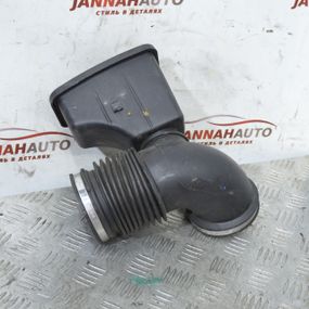 Патрубок повітряного фільтра 3.0 N52 BMW 5 E60 E61 2002-2010 Трубка повітрозабірника БМВ е60 е61 13717521029 7521029