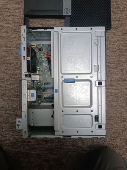 Комп'ютер Dell OptiPlex 5040 Tower / Intel Core i5-6500 (4 ядра по 3,2 - 3,6 ГГц) / 8 ГБ DDR3 / 120 ГБ SSD / AMD Radeon HD 6450, 2 ГБ DDR3, 64-біт б/в | Зображення 3