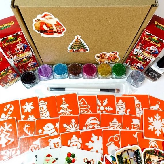 Подарунковий набір "Різдвяне диво: Чарівний Подарунок" gift-box-christmass-5kids | Зображення 1