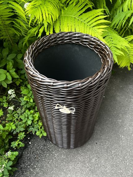 Кашпо зі штучного ротангу “Високе Венге” 12 л — плетене кашпо для квітів, інтерʼєру, тераси, входу | Зображення 4