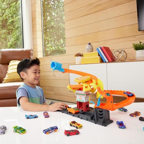 Трек Хот Вилс Сити Опасные существа Атака Кобры, Пиццерия Оригинал Hot Wheels City Pizza Slam Cobra Attack | Зображення 2