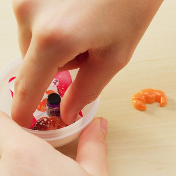 Дисплей ігрових наборів із сюрпризом Mini World - Пікнік (24 шт.) | Зображення 2