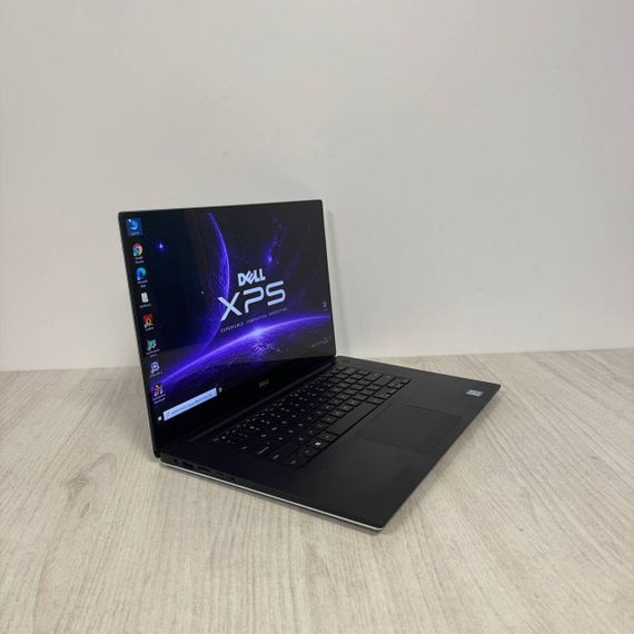 Ігровий ноутбук Б-клас Dell XPS 15 9560 / 15.6" (3840x2160) IPS Touch / Intel Core i7-7700HQ (4 (8) ядра по 2.8 - 3.8 GHz) / 8 GB DDR4 / 256 GB SSD / nVidia GeForce GTX 1050, 4 GB GDDR5, 128-bit / WebCam б/в | Зображення 4