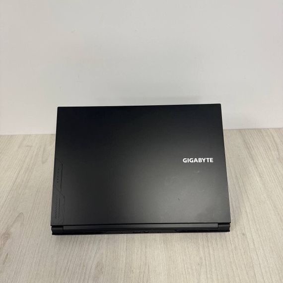 Игровой ноутбук Б-класс Gigabyte G6 KF / 16" (1920x1200) IPS / Intel Core i7-13620H (10 (16) ядер по 3.6 - 4.9 GHz) / 16 GB DDR4 / 512 GB SSD / nVidia GeForce RTX 4060, 8 GB GDDR6, 128-bit / WebCam б/у | Зображення 6