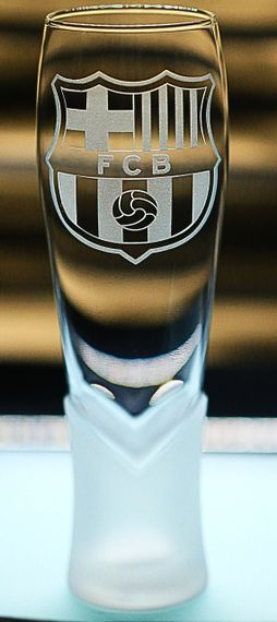 Пивний келих крафтовий 440 мл Barcelona з гравіюванням подарунок для фаната ФК Барселона футбольний кухоль