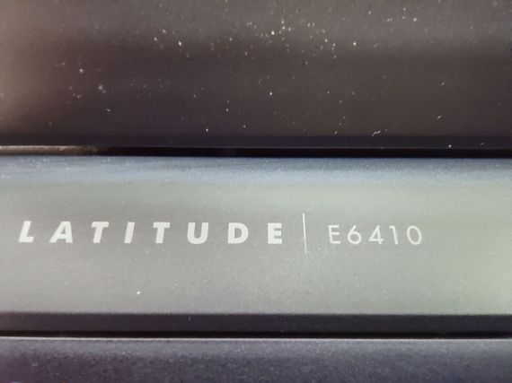 Ноутбук Dell Latitude E6410 / 14.1" (1280x800) TN / Intel Core i5-560M (2 (4) ядра по 2.67 - 3.0 GHz) / 4 GB DDR3 / 120 GB SSD / Intel HD Graphics / WebCam / АКБ не даржит б/у | Зображення 4