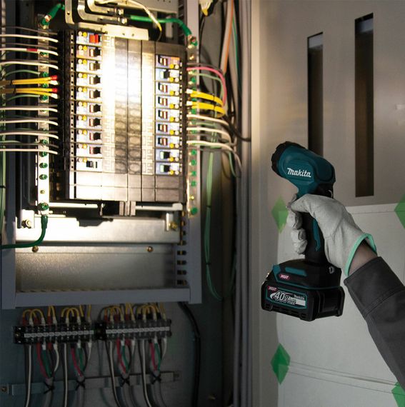 Фонарь светодиодный аккумуляторный Makita ML001G (160 лм, XGT, без аккумулятора и зарядного устройства) | Зображення 6