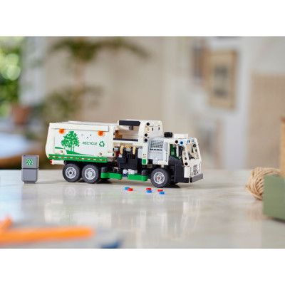 Конструктор LEGO Technic Мусоровоз Mack LR Electric 503 деталей (42167) | Зображення 2
