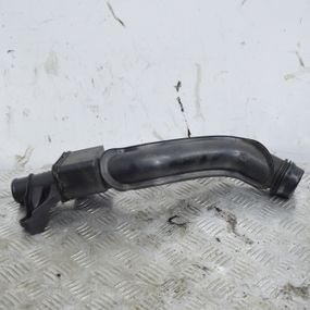 Патрубок інтеркулера 1.5 DCI Renault Kangoo 1998-2008 Трубка шланг інтеркулера Рено Кангу 8200296982