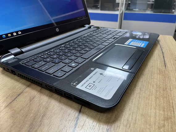 Ноутбук HP 15-f271wm 15.6 HD intel pentium N3540/4gb/500gb HDD | Зображення 1