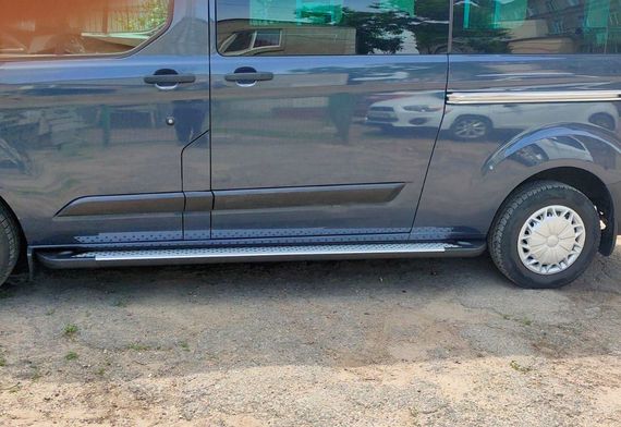 Бокові пороги Allmond Grey (2 шт., алюм.) Коротка база для Ford Custom 2013-2024 рр | Зображення 3