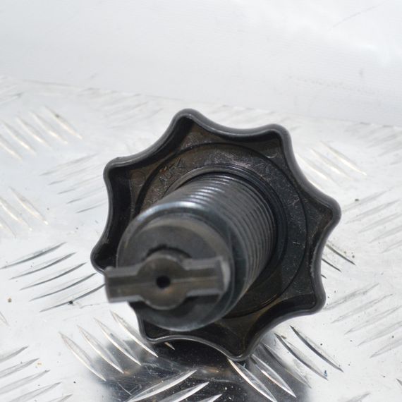 Болт кріплення запасного колеса Audi Q5 TT 2008-2023 Фіксатор запаски Ауді ку5 тт 1K0803899E | Зображення 2