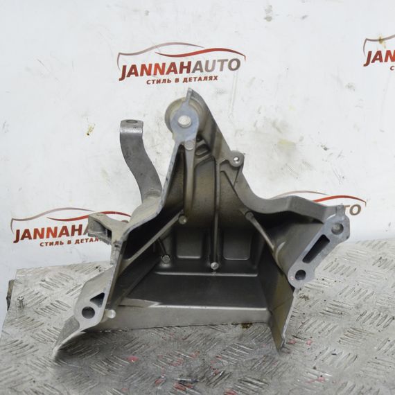 Кронштейн опора двигуна 1.0 / 1.4 TSI Volkswagen Golf VII Passat B8 Polo Подушка двигуна Фольксваген 04C199207F | Зображення 1