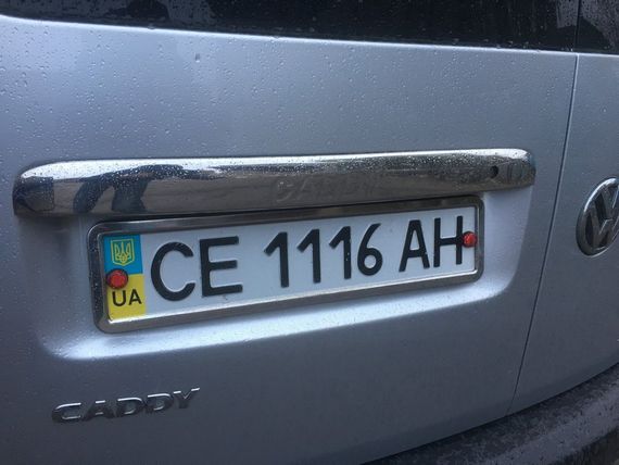 Накладка над номером (2 дверні, нерж) Без надпису, Carmos - Турецька сталь для Volkswagen Caddy 2004-2010 рр | Зображення 3